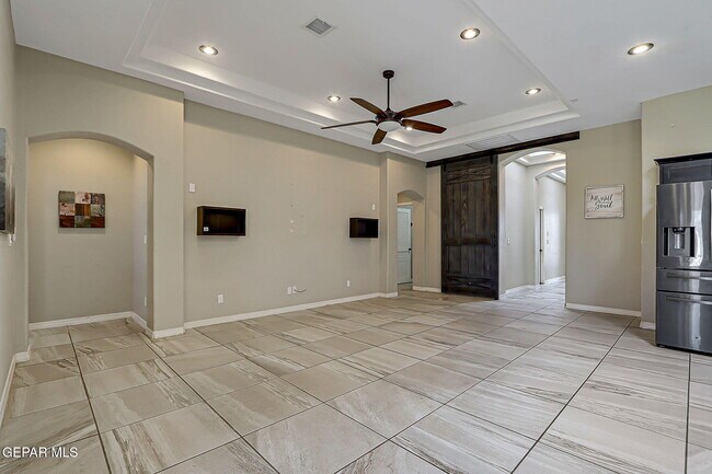 Building Photo - 14805 Holly Springs