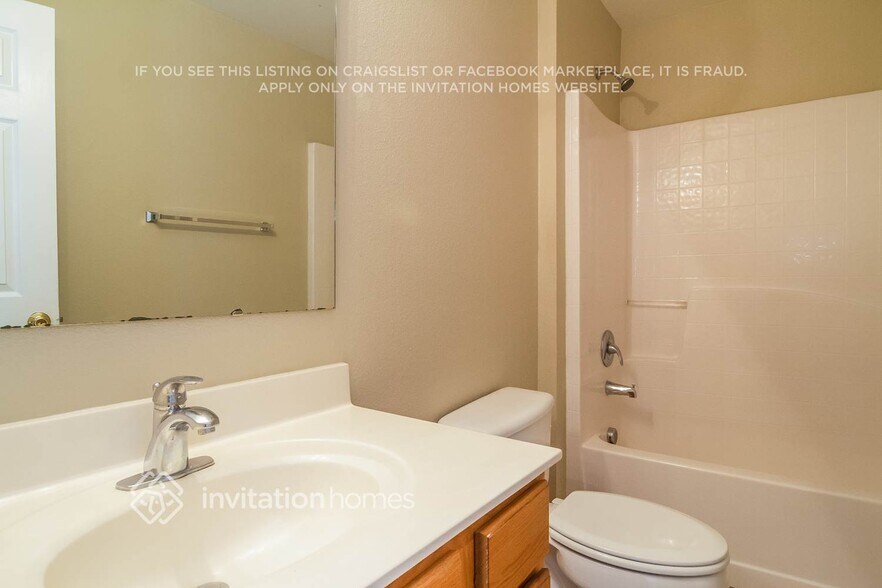 Building Photo - 16832 Cornerwood Dr