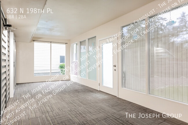 Building Photo - 632 N 198th Pl