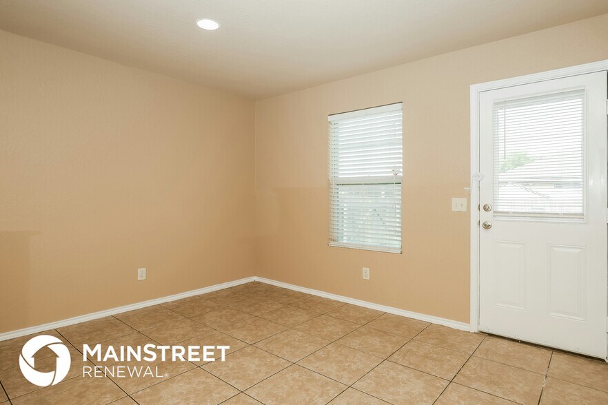 Building Photo - 3415 Dunlap Fields