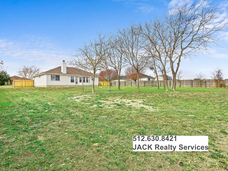 Building Photo - 115 Bell Meadows Dr