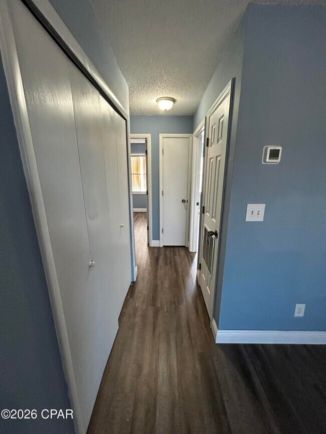 Building Photo - 6318 Lenawee St