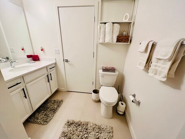 Building Photo - 2431 Cleat Ln