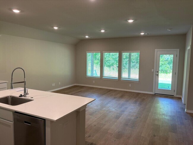 Building Photo - Brand New D.R. Horton Home in Bixby - 4 Be...