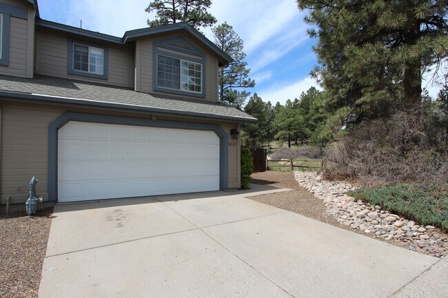 Building Photo - Remodeled End-Unit Townhome in Village at Elk Run | 3BR + 2-Car Garage