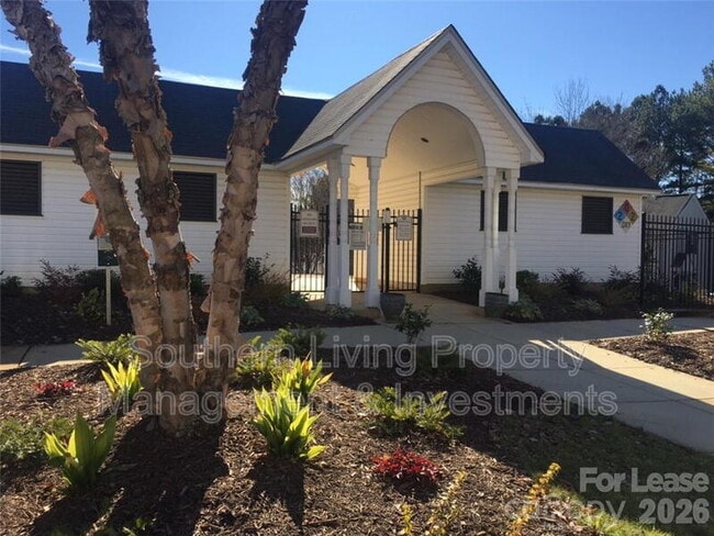 Building Photo - 9436 Elizabeth Townes Ln