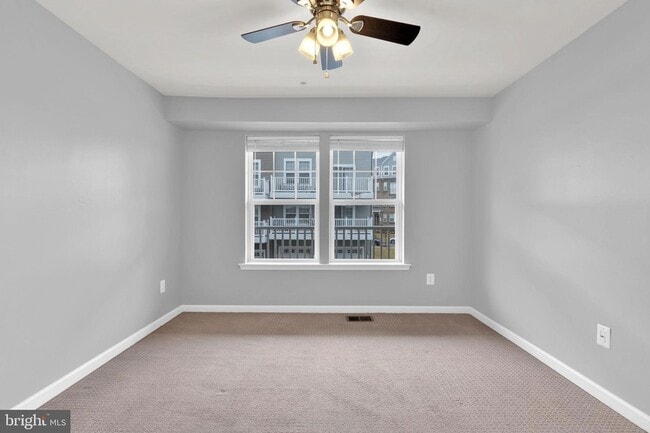 Building Photo - 9713 Glassy Creek Way