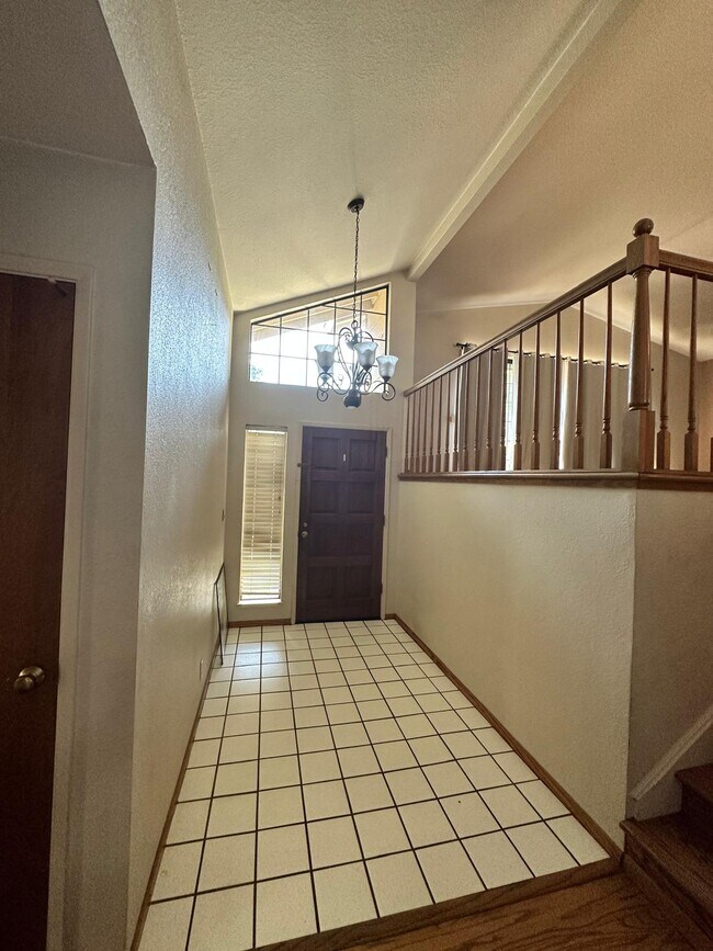 Building Photo - 2431 Rifle Range Dr