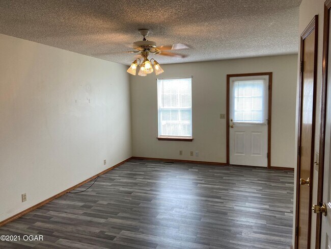 Building Photo - 1220 Xenia Ct