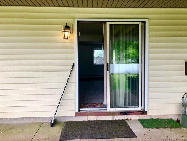 Building Photo - 49 Cheshire Dr