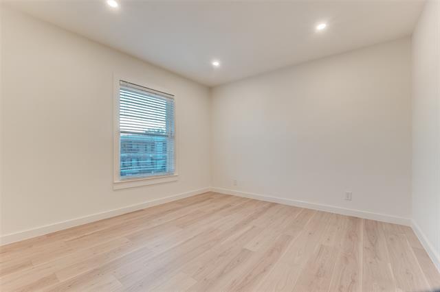 Building Photo - 6367 Oriole Dr