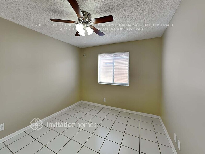 Building Photo - 16940 SW 142nd Pl