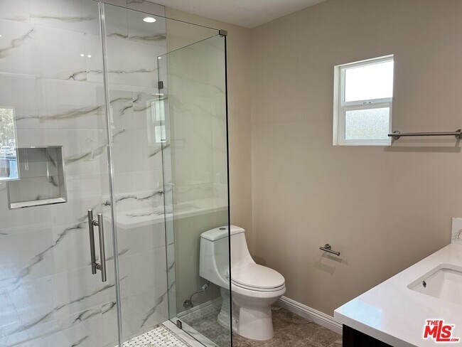 Building Photo - 5062 CA-27