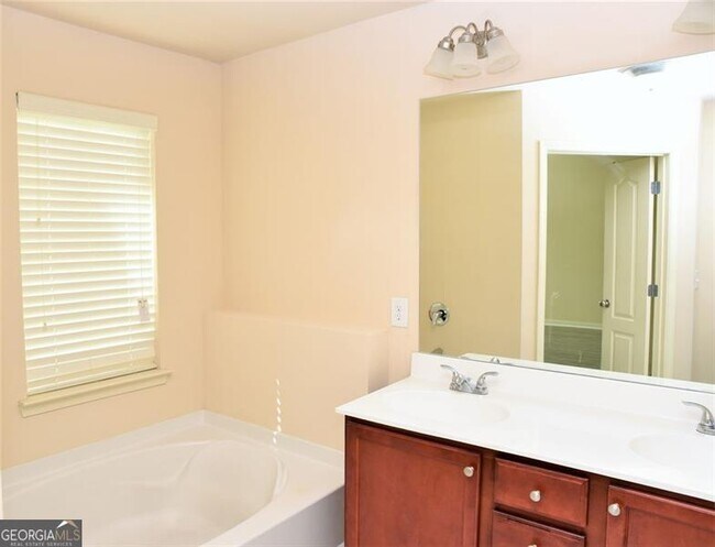 Building Photo - 2628 Sardis Chase Ct
