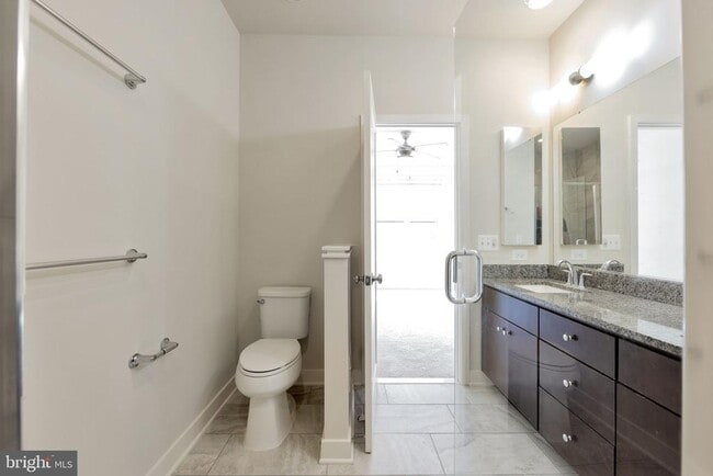 Building Photo - 16608 Crabbs Branch Way