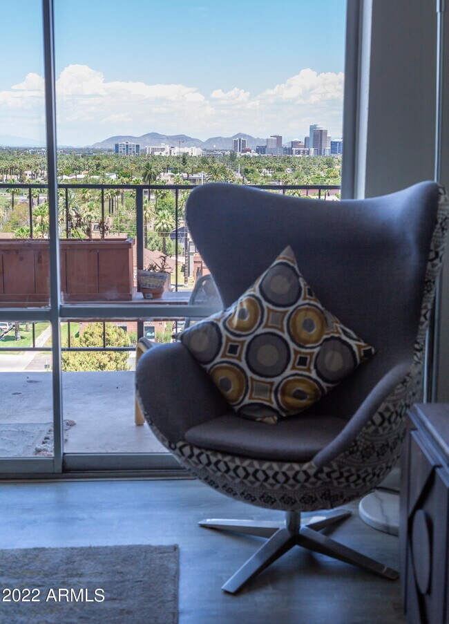 Building Photo - 805 4th Ave