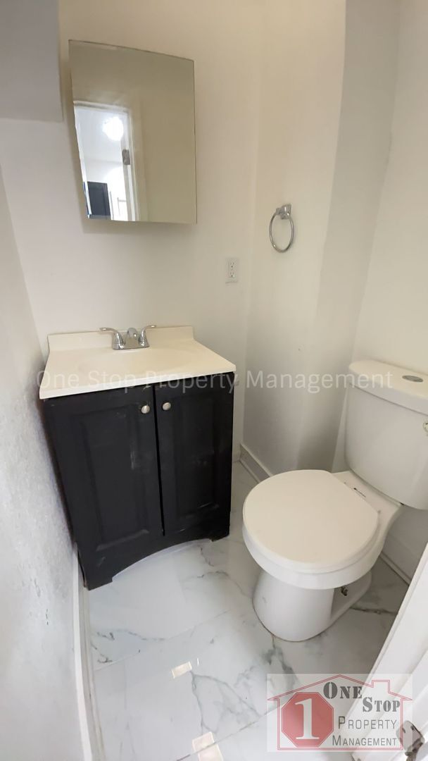 Building Photo - Gorgeous and Unique 4 Bedroom 1.5 Bathroom...