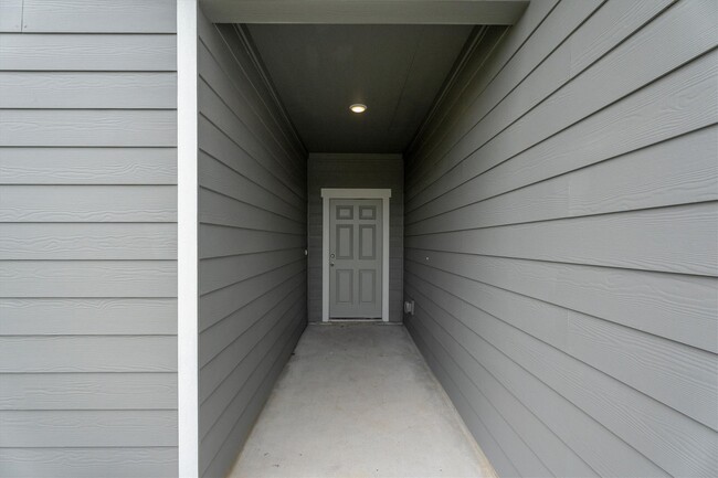 Building Photo - 31139 Gayle Prairie Oaks St