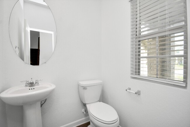 Building Photo - 15851 Bremore Dr