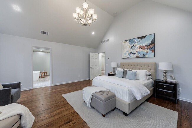 Building Photo - 459 Atlanta Country Club Dr