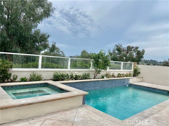 Primary Photo - 28732 Rancho Del Lago