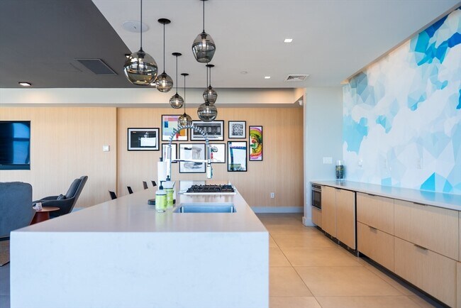 Building Photo - 2 Sinclair Rd