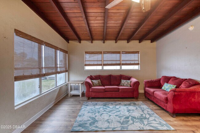 Building Photo - 114 Lynnhurst Dr