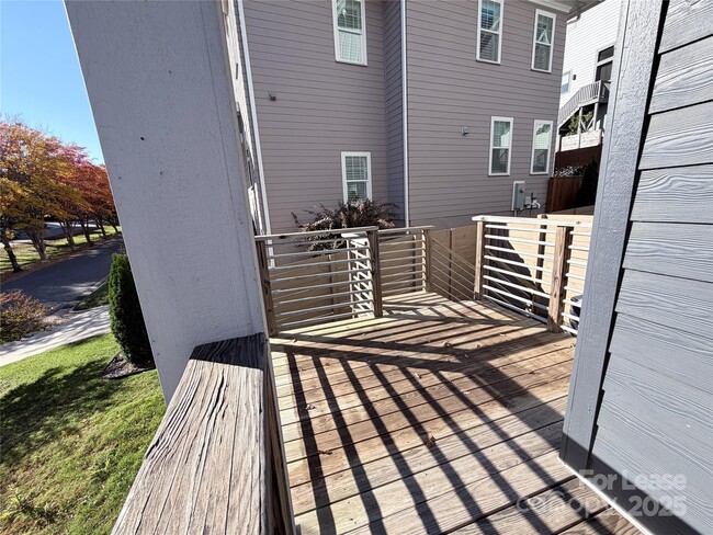 Building Photo - 2009 Hamorton Pl