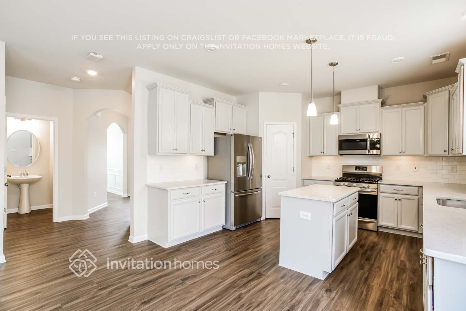 Building Photo - 16846 Cozy Cove Rd