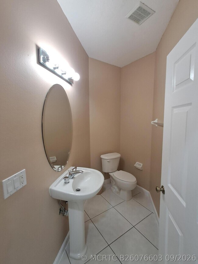 Building Photo - 8924 Sandshot Ct