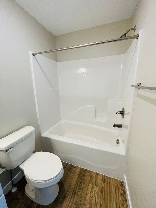 Building Photo - Modern Downtown Townhouse for Rent