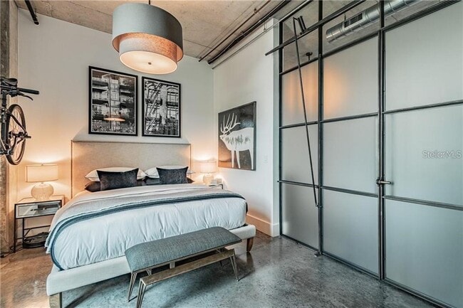 Building Photo - 101 S 12th St