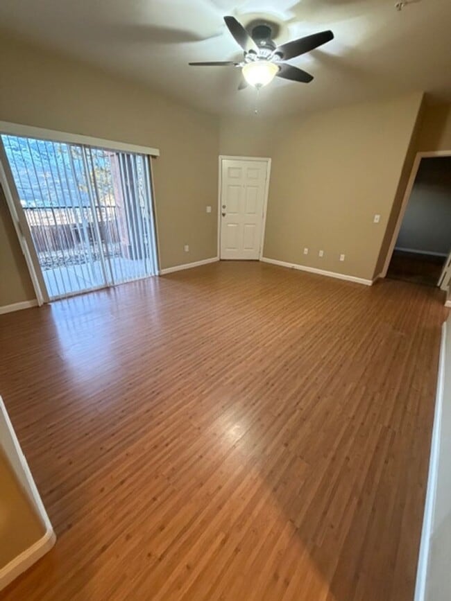 Building Photo - Discover Your Dream Condo with Stunning Mountain Views a 1 Car Garage & Covered carport in NW Ren...