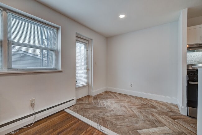 Building Photo - 43 Cottage St