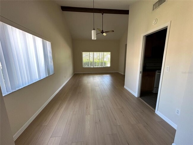 Building Photo - 852 Woodside Rd