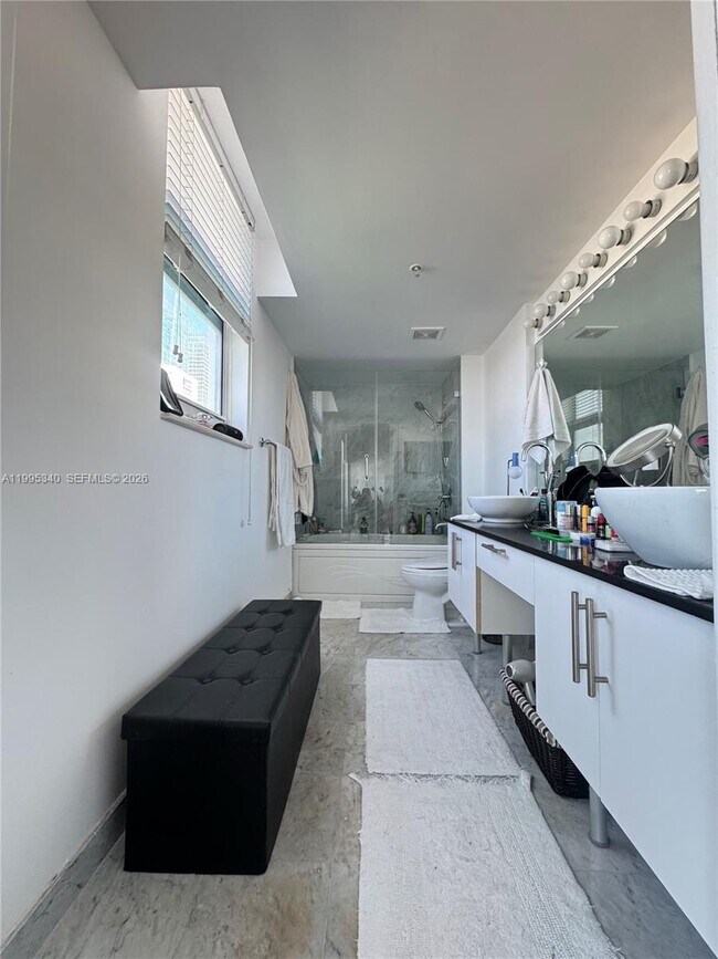 Building Photo - 31 SE 5th St