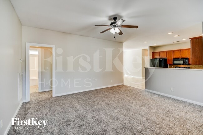 Building Photo - 285 Hathaway Ln