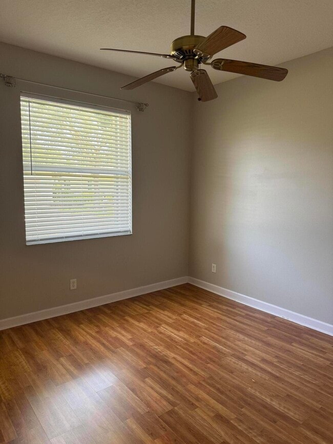 Building Photo - 3801 Kitty Hawk Ln SW