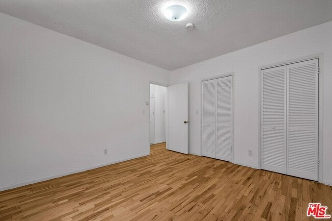 Building Photo - 149 S Hayworth Ave