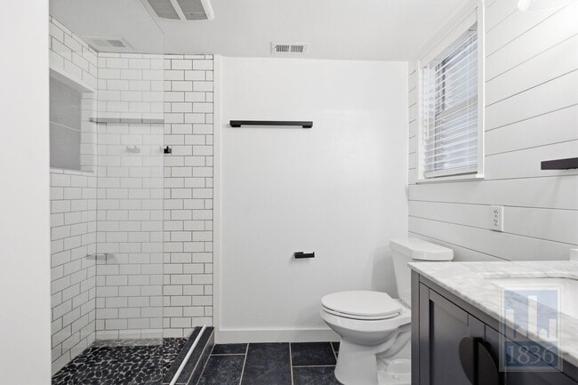 Building Photo - 13009 Lamplight Village Ave