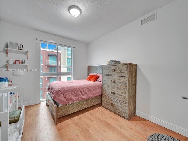 Building Photo - 7270 SW 88th St