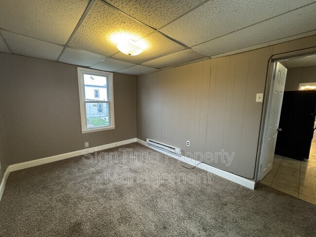 Building Photo - 1009 Corbett St