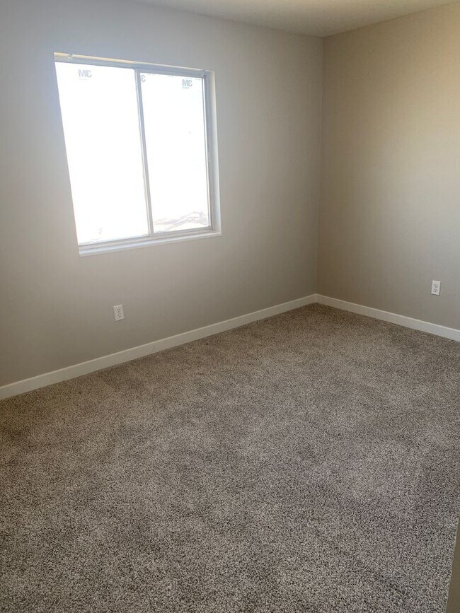 Building Photo - 8886-8888 N Lowell Blvd (DUPLEX)