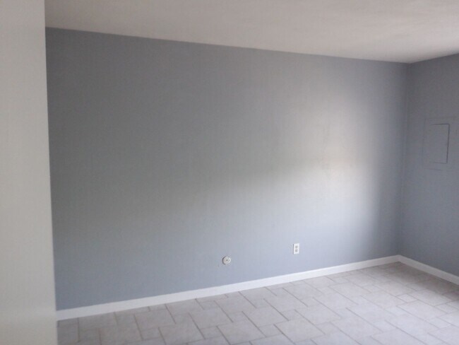 Building Photo - SHORE ACRES CONDO