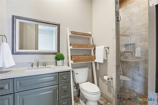 Building Photo - 2447 Wallaby Cir