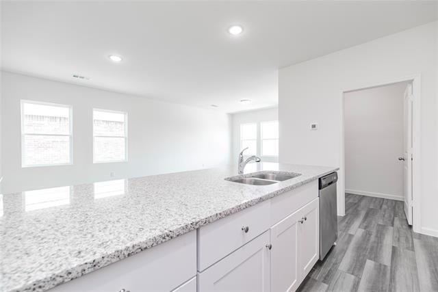 Building Photo - 772 Wellington Dr