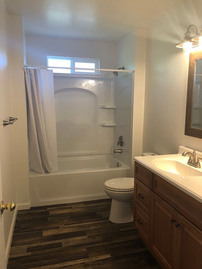 Building Photo - 3bed / 1 ba house in Yuba City