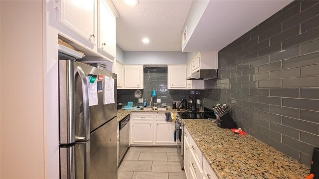 Building Photo - 2700 Bellefontaine St