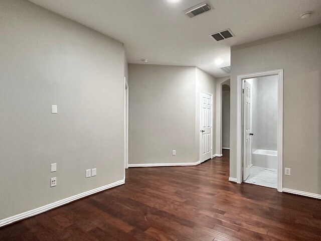 Building Photo - 18507 S Raven Shore Dr