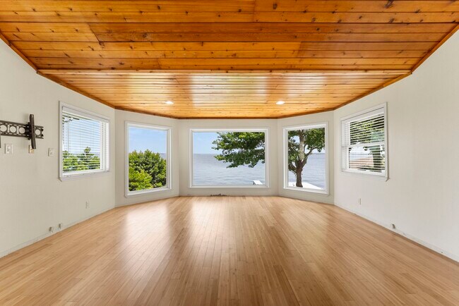 Building Photo - 3920 Brookhaven Dr